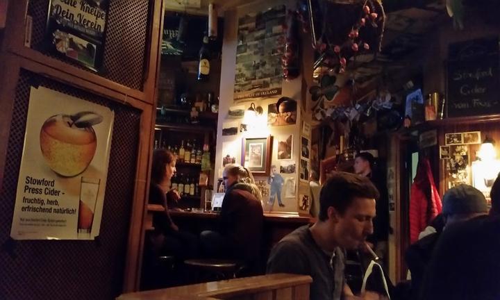Smugglers Irish Pub